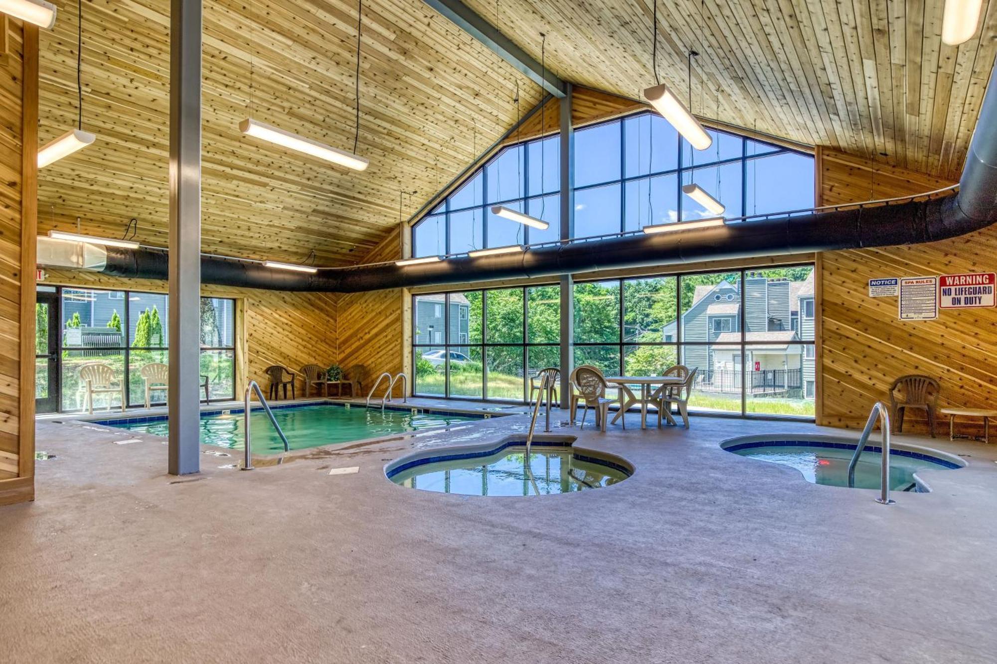 Cozy Resort-Style Gatlinburg Condo Indoor Pool! Экстерьер фото